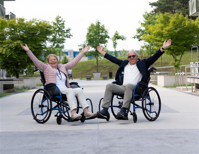 STRONGBACK Comfort 24 Wheelchair