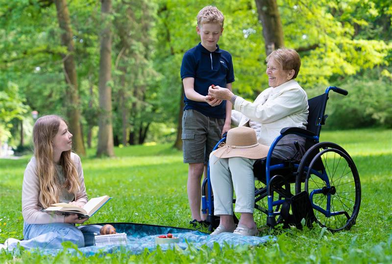 Patented Ergonomic Backrest for All-Day Comfort